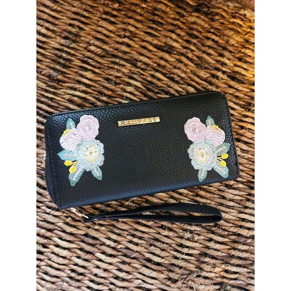 Black Floral Women's Boho Embroidered Zip Wristlet Wallet NWT - Picture 1 of 3